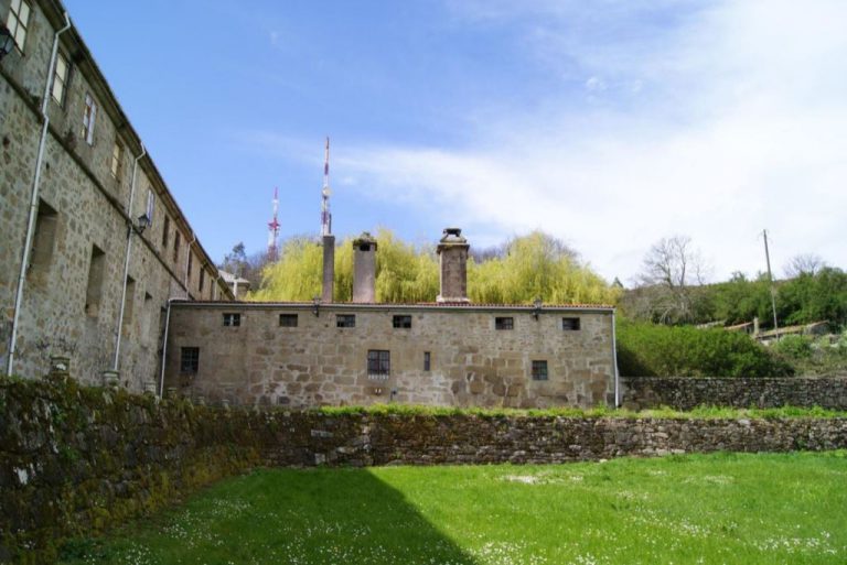 A Deputación financiará a rehabilitación da cociña do Mosteiro de Santa Catalina de Montefaro, en Ares